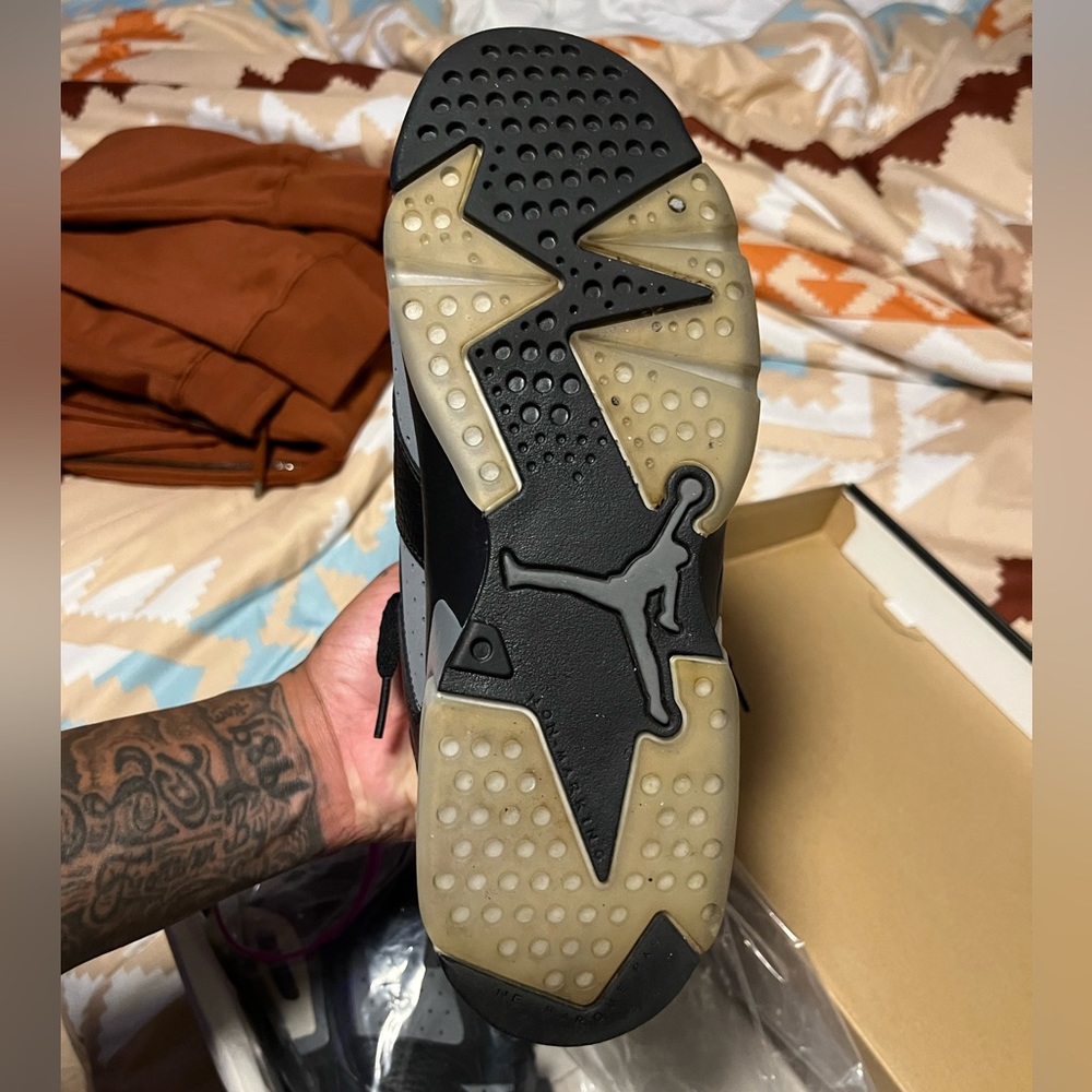 Jordan 6s - Picture 3 of 3